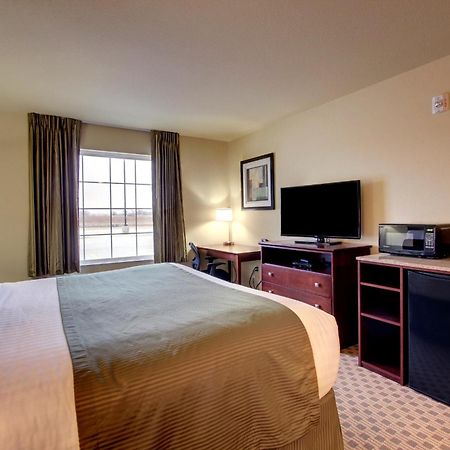 Cobblestone Inn & Suites - Avoca Exterior photo