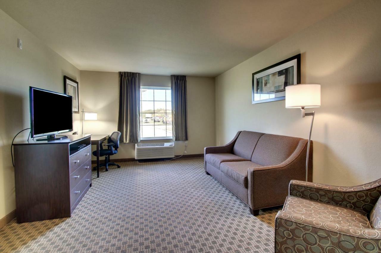 Cobblestone Inn & Suites - Avoca Exterior photo